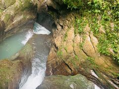 -龙水峡地缝景区