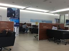 -上海宝信宝马4S店