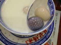 -赵记传承特色牛奶甜品(泉城广场店)