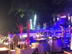 -亚龙湾喜来登·美景台大堂吧