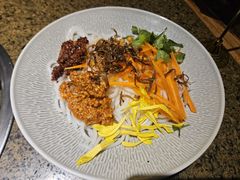 滇味菌子凉米线-菌彩云南野生菌火锅(新亚洲店)
