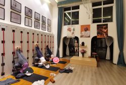 -成都阿难陀艾扬格瑜伽中心