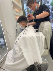 -PE SALON