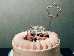 草莓遇见桃子-逸绮瑶澜Miss Mousse Cake蛋糕(三里屯SOHO店)