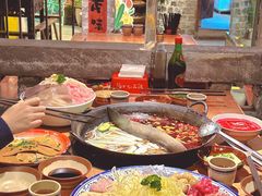 -周小明火锅(黑金冠社区店)