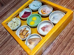 -良米山·云南野生菌过桥米线(上海首店)
