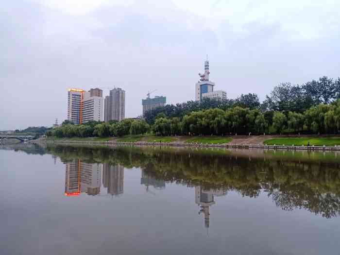 湛河公园-"湛河公园是平顶山市民休闲娱乐游玩的好去处.