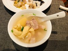 -君来湖滨饭店·玫瑰园