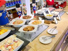 自助取餐区-大中华希尔顿酒店-念自助餐·嗨啤·小龙虾