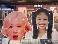 -Love Star追星馆(上海静安大悦城店)