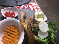 -HIGH FIVE哈福手工汉堡(桂林路店)