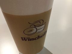 -Winchell's Donuts House