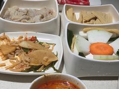 -海底捞火锅鲜切牛肉主题店(长寿路店)
