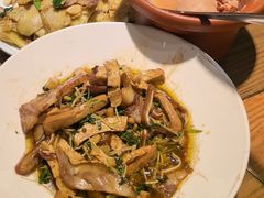 -黄泥岗·地道湖北菜(奥特莱斯店)