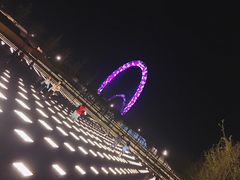 -南京眼步行桥