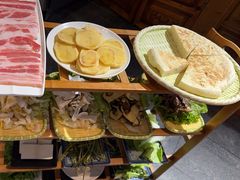 -有一锅·野生菌黑山羊腊排骨火锅(古城北门店)
