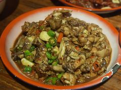 红烧牛蛙-老三样·美食研究中心(世贸路店)