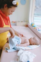 -嗨游宝贝婴幼儿水育馆(缤格汇店)