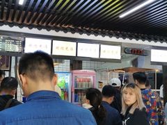 大堂-穆得·老周家牛肉烧饼(普利街店)