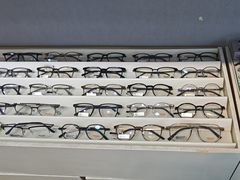 -天空之镜眼镜店蔡司依视路授权店(天通苑店)