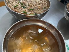 -正宗杨记普洱酸醋米线(总店)