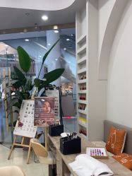 -进巍美甲美睫店