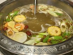-乡土黄·鲜牛肉火锅·小龙虾(兴业街店)