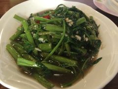 -Dang restaurant (patong phuket)
