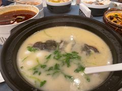 -满江红四季餐厅 · 国家五钻级酒家(新纪元大酒店店)