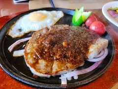 -戈尔登酒店·满堂彩咖啡厅