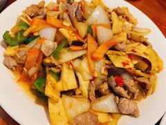 鲜笋炒肉-老街坊餐吧