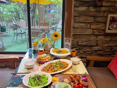 -月亮眼花园餐厅书吧酒吧