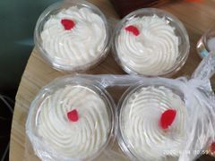 -红宝石·鲜奶小方·海派西点房(浦三店)