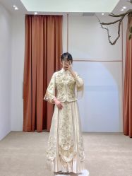 -派丽莫Pellimo原创设计婚纱品牌