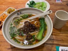 原汤香菇菜心米粉-湘人龙记老长沙米粉(鸟巢店)