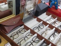 -肆兮眼镜·蔡司·徕卡战略合作店(大坪店)