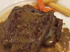 -亮马河饭店翠雅咖啡厅