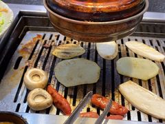 -臻牛烤肉