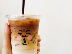 冰拿铁-Cheevit Cheeva(Sirimangkalajarn)