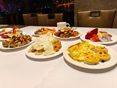 -武汉世茂希尔顿酒店·汇·全日餐厅