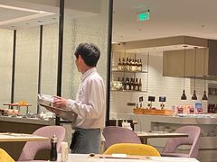 -深圳国际会展中心希尔顿酒店(前海华发冰雪世界店)