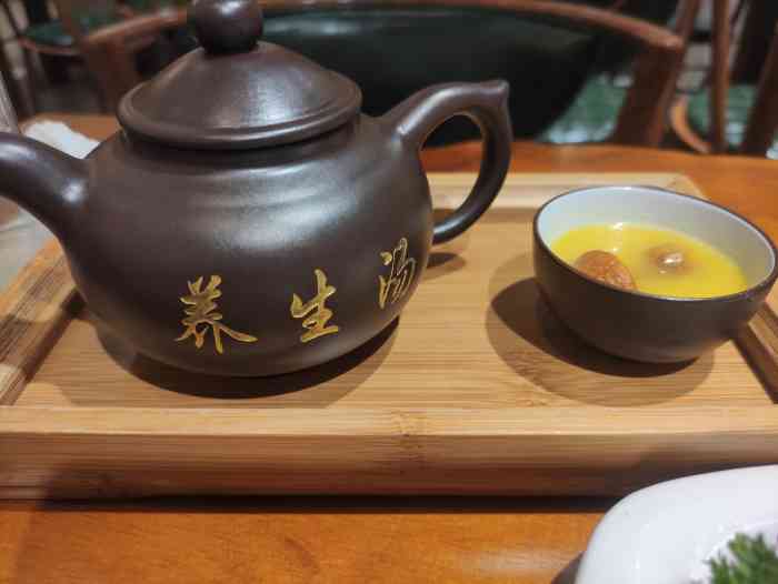 无量寿素食餐厅-"[薄荷]环境:这家的环境比较亲民不是那种.