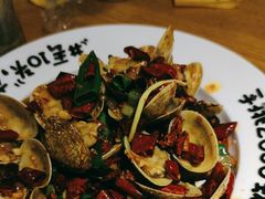 -喝丢一只鞋海鲜烧烤·海肠捞饭(市场店)