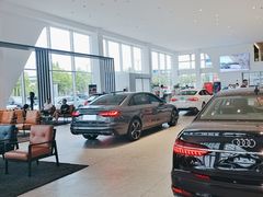 -上海冠松华奥奥迪4S店(张江店)