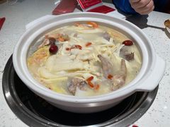 招牌猪骨煲-三人行骨头王火锅(长寿店)
