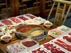 -来龍儿鲜切牛肉自助老火锅