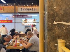 -丽丽三鲜螺蛳粉(田林路店)