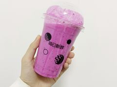 火龙果优酪乳-每日新鲜水果吧(南京东路店)