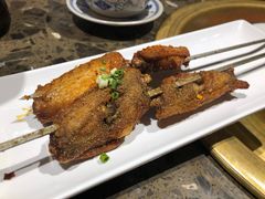 -沪小二炭火蛙锅(淮海中路美食不夜城店)
