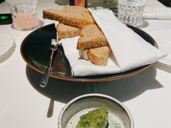 餐前面包-LESCEDARS Brasserie Bistro香柏树